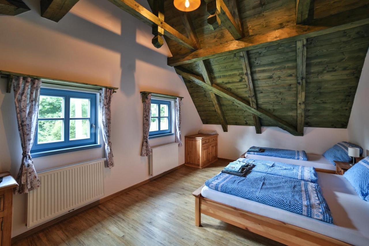 Roubenka U Zvonicky Villa Cejle Bagian luar foto